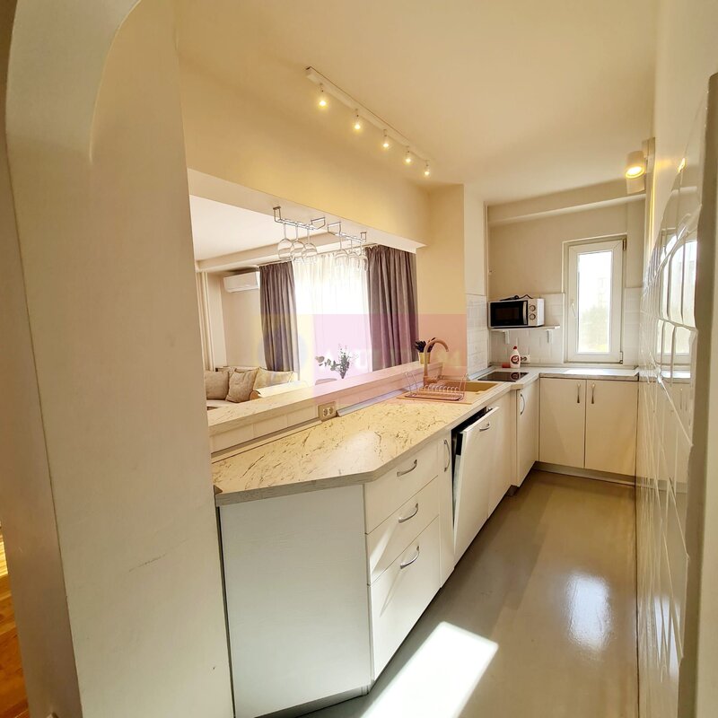 Inchiriere apartament de 2 camere in Piata Alba Iulia